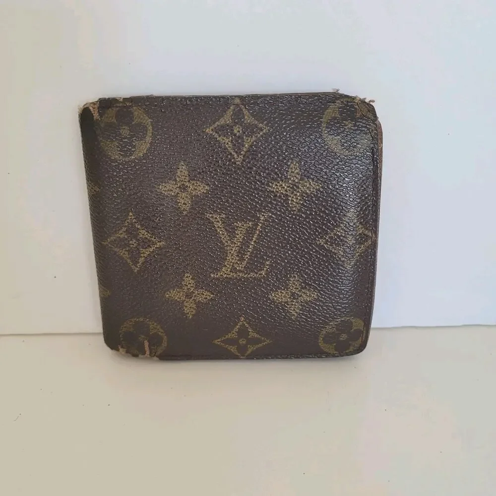 Vintage Louis Vuitton Men's LV Brown Bi-Fold Leather Wallet Monogram Card Bill